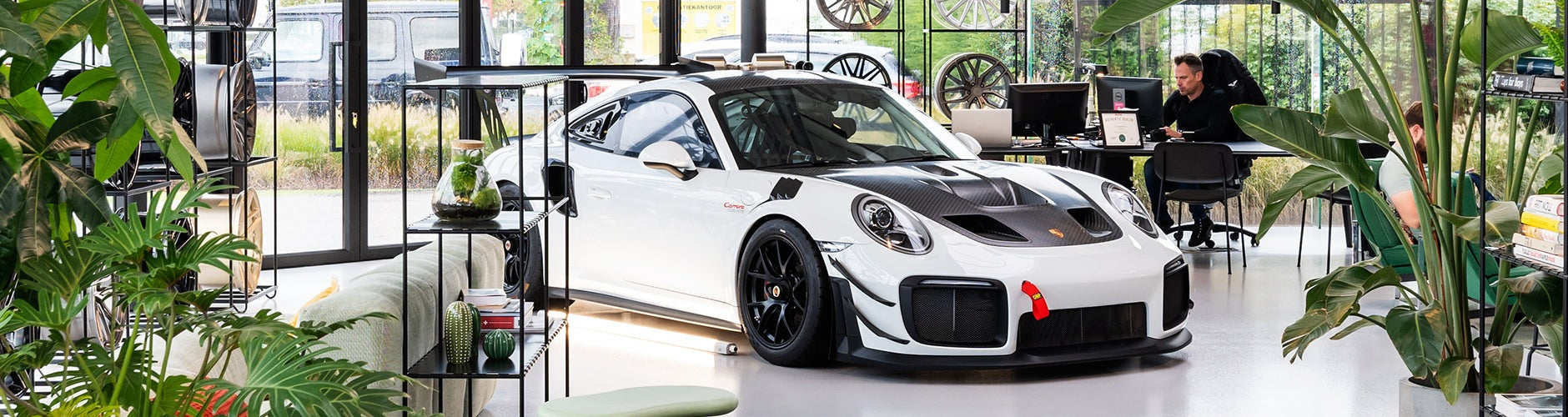 Heinz on Track - track day car preparation by Heinz Performance Porsche GT2 Cup race car prepared by Heinz Performance on track